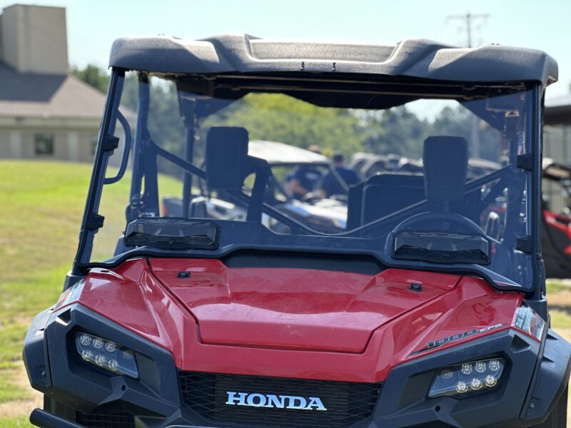 Seizmik Toolless Versa-Vent Scratch Resistant Hard Coated Windshield for Honda Pioneer 1000