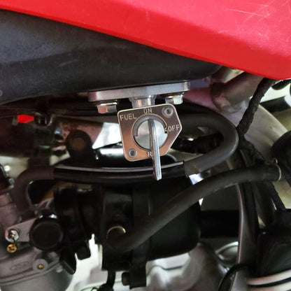 UNIVERSAL FUEL PETCOCK VALVE ON OFF RESERVE YAMAHA KAWASAKI SUZUKI