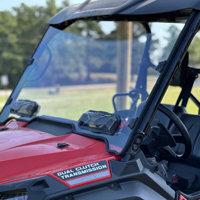 Seizmik Toolless Versa-Vent Scratch Resistant Hard Coated Windshield for Honda Pioneer 1000